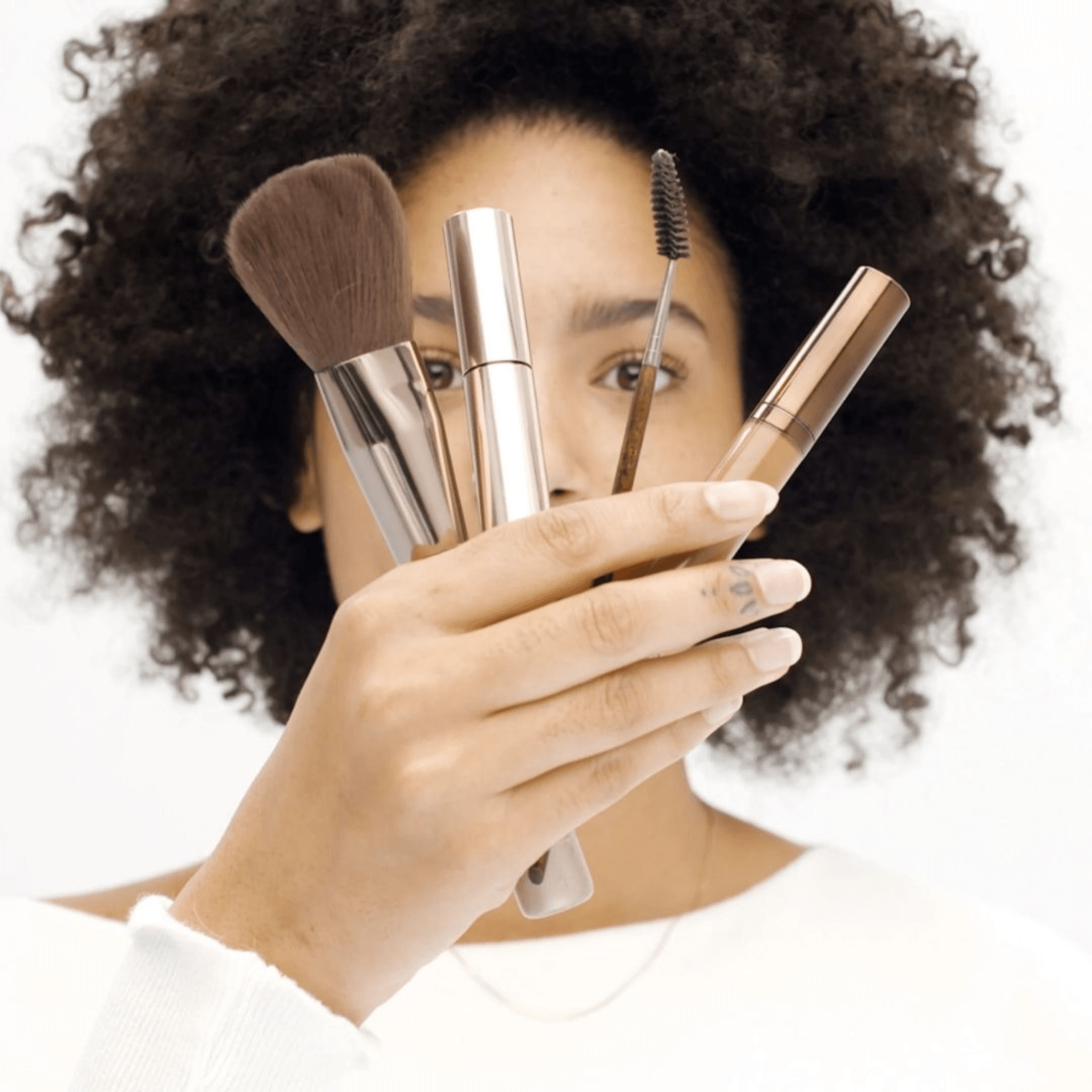 We Are Eves - hoofdafbeelding